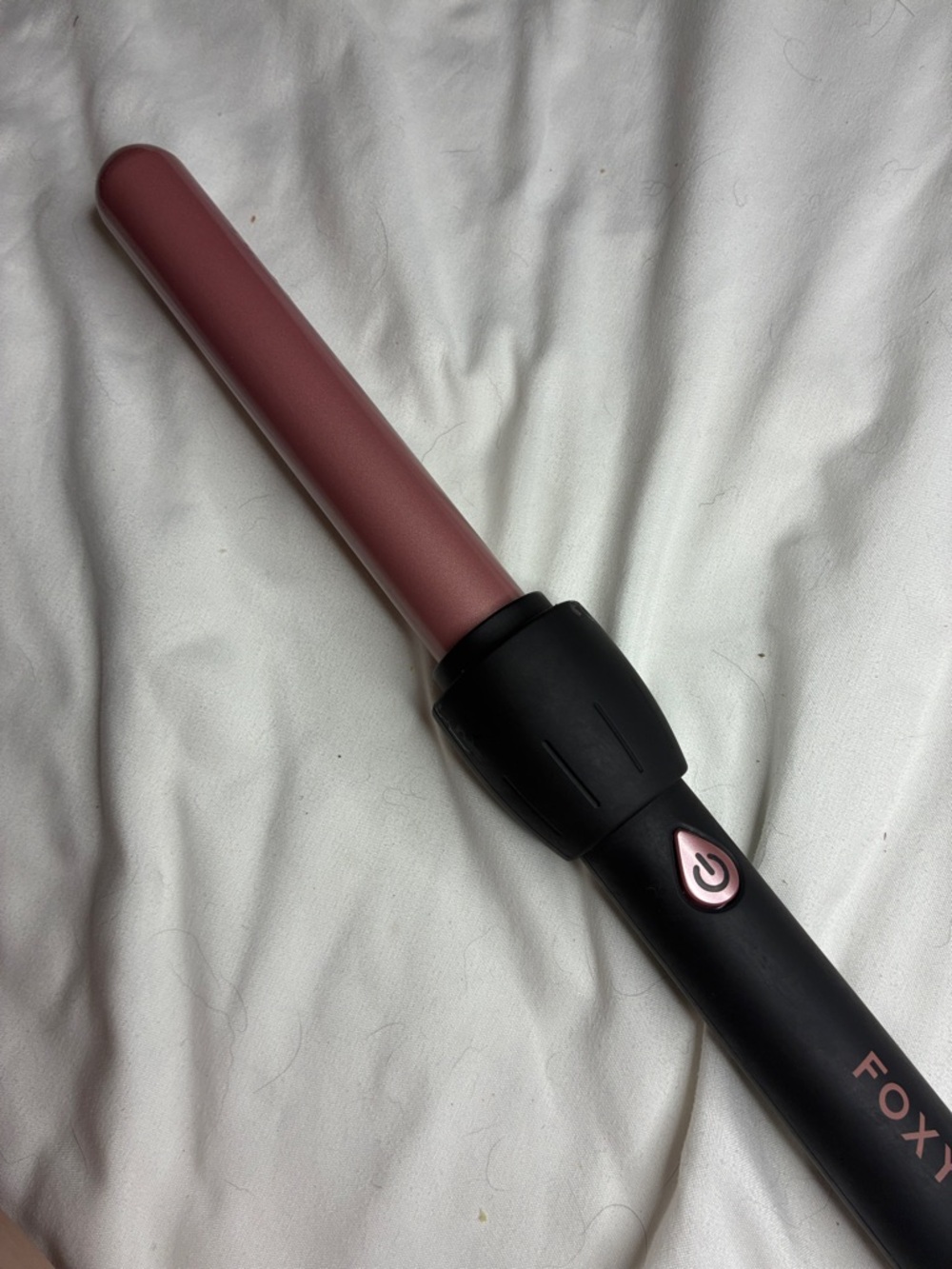 New Limited Edition FoxyBae 2MM Rose Gold Curling Wand - Picture 2 of 10